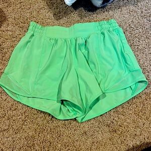 Great condition. LuLu size 8 *LINED